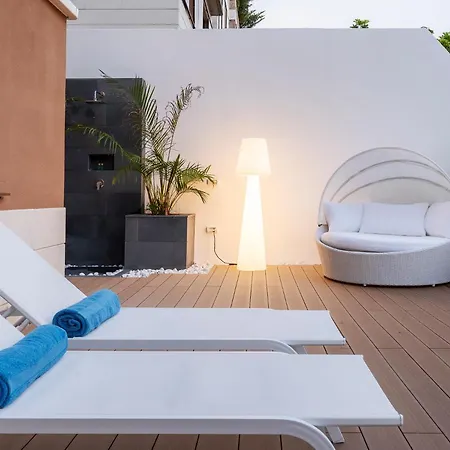 The Terraces Luxury Penthouses, 1d アパート *